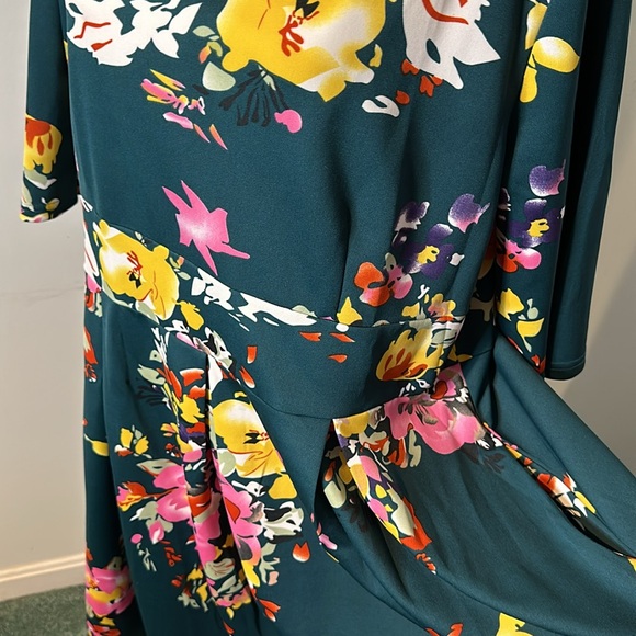 Plus Size Floral 3/4 Sleeve, Pocketed Vintage Dress, size 24 - Picture 8 of 11